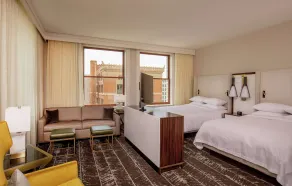 DoubleTree by Hilton Youngstown Downtown - Room