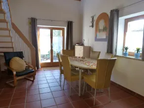 Haus Schloßwiese - Essbereich im Zimmer