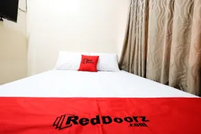 RedDoorz near Universitas Diponegoro Semarang - Room