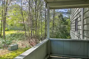 Chic Resort Condo ~ 1 Mi to Attitash Mountain! - Innvendig