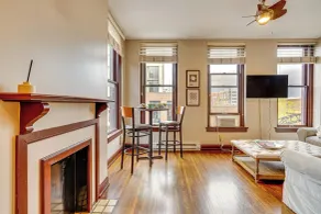 Walk to Convention Center, Secured Apt in Columbus - Interiør