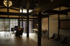 Okune - Hall