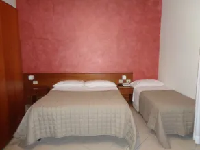Hotel Millennium - Habitación