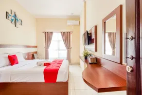 RedDoorz Syariah @ Jalan Simpang Gajayana - Room