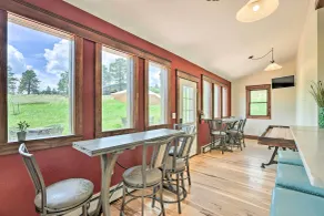 Mtn View + Group Ready: Conifer Home on 100 Acres! - Interiör