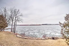 Steps to Waterfront & Dtwn: Sturgeon Bay Escape! - Interior