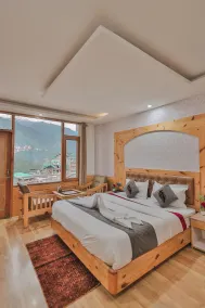 OnlyStay Uday Himalaya - Room