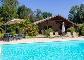 En bord de rivière - Piscina