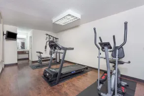 Days Inn by Wyndham Royston - Fitnessbereich