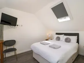Stable Cottage with pre booked use of Indoor Swimming Pool - Room