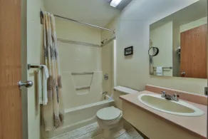 Auberge motel drakkar - Salle de bain