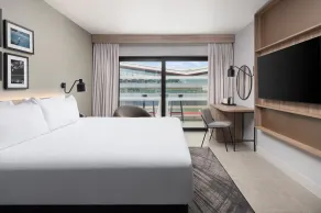 Hilton Garden Inn Silverstone - Room