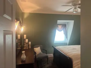 2Br Private Victorian Apartment in City Location on Half Acre Sleeps 5 - Rom