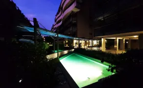 Startseite Sorbara Luxushaus Nr. 01 - Pool
