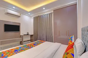 FabHotel Premier Stays - 800m from Artemis Hospitals Gurgaon - Camera
