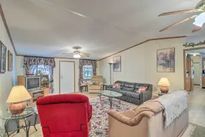 Greers Ferry Getaway w/ Deck & Lake Access! - Innvendig