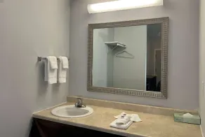 Baymont by Wyndham Ridgecrest - Salle de bain
