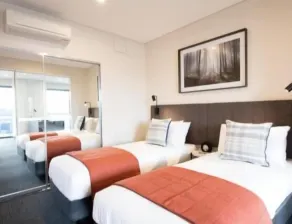Quest Orange - Room