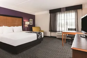 La Quinta Inn & Suites by Wyndham University Area Chapel Hill - Chambre