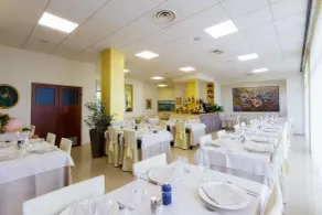 Piccolo Hotel - Restaurant
