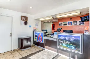 Motel 6 Fort Collins, CO - Hall