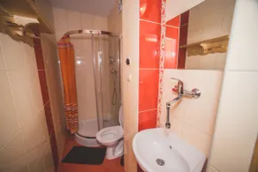 Pod Hawraniem pokoje z widokiem na Tatry Ski & Bike Friendly Jurgów - Badezimmer