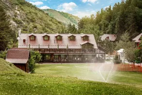 Oi Qaragai Mountain Resort - Restaurant