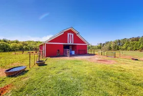 3BR on Sprawling Acreage w/ Magnificent Views - Innvendig