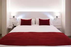Hotel Pompaelo Plaza del Ayuntamiento & Spa - Room
