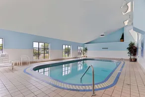 Country Inn & Suites by Radisson, Fargo, ND - Piscine