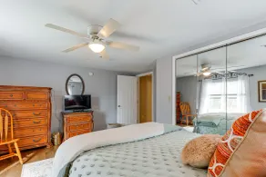 Peaceful Delco Family Home w/ Private Deck! - Zimmer