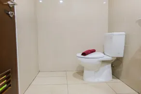 1BR Apartment at M-Town Residence near Summarecon Mall Serpong By Travelio - Bathroom