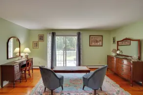 Pittsfield Home w/ Deck - 12 Mi to Jiminy Peak! - Innenbereich