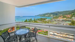 Andaman Beach Suites Hotel, Patong Phuket - Vue de la chambre