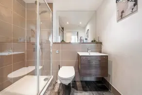 Spacious Wimbledon Flat Walk to Staton Sleeps 4 - Badeværelse