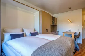 NiceToStay by Fairway Hotels - Room