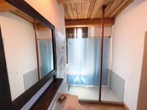 Spoleto Tranquilita sleeps 20 with Wifi Pool Yoga Studio Gardens and Views - Badrum