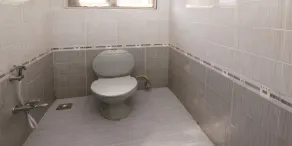 Lloyds Serviced Apartments,Krishna Street,T Nagar - Bagno