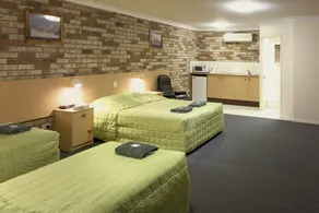 D'Aguilar Hotel Motel - Room