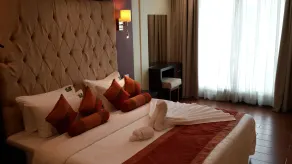 Best Western Plus Meridian Hotel - Room
