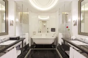 Fairmont Peace Hotel on the Bund - Badezimmer