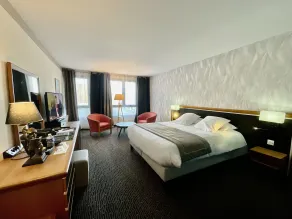 Domaine de la Forêt d'Orient, Logis Hôtel, Restaurant, Spa et Golf - Rom