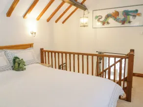 The Old Barn - Rom