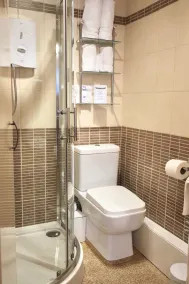 Grove House - Bathroom