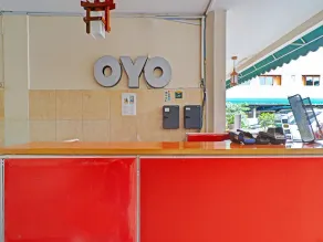OYO 1699 Verona Residence - Reception