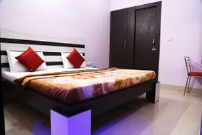 Hotel Golden Inn - Room