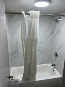 Rodeway Inn Commerce - Salle de bain
