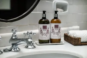 Factoria Hotel - Bathroom
