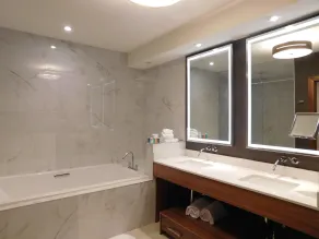 Radisson Hotel & Conference Centre Calgary Airport - Salle de bain