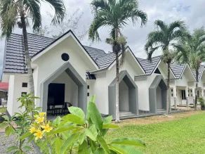 Padmara Hotel - Front of property